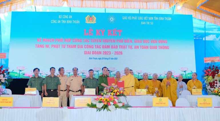 giao-hoi-phat-giao-viet-nam-tinh-binh-thuan-ky-ket-tuyen-truyen-ve-bao-dam-trat-tu-an-toan-giao-thong