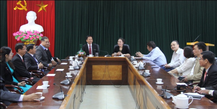 pho-truong-ban-ban-ton-giao-chinh-phu-tran-thi-minh-nga-tiep-hoi-truyen-giao-co-doc-viet-nam