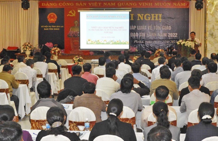 pho-bien-phap-luat-ve-ton-giao-cho-truong-diem-nhom-tin-lanh-tren-dia-ban-tinh-gia-lai