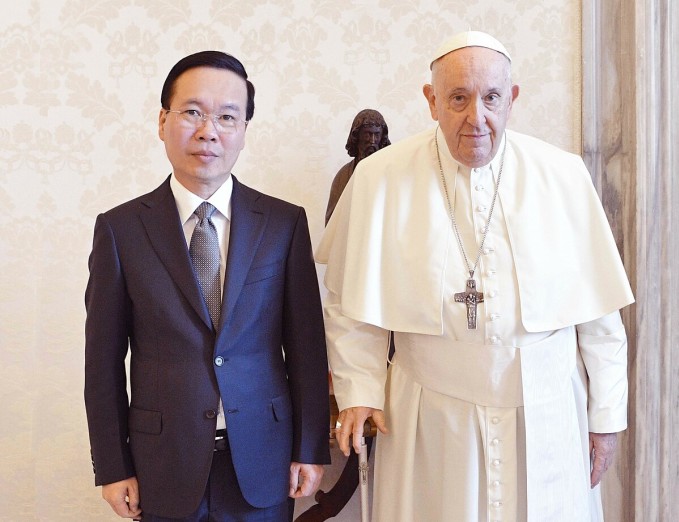 chu-tich-nuoc-vo-van-thuong-tham-toa-thanh-va-ti-cang-hoi-kien-giao-hoang-francis