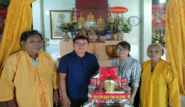 ban-ton-giao-tinh-an-giang-tham-chuc-mung-ky-niem-ngay-khai-sang-dao-phat-giao-hieu-nghia-ta-lon