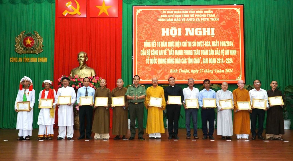 chuc-sac-tin-do-ton-giao-tinh-binh-thuan-tham-gia-phong-trao-toan-dan-bao-ve-an-ninh-to-quoc