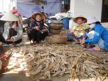 Quang_Binh__Dong_bao_giao_dan_phuong_Quang_Phuc_no_luc_thi_dua_phat_trien_kinh_te