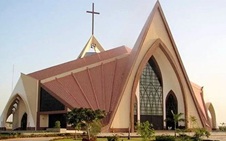 Nigeria_xa_sung_tai_nha_tho__hon_20_nguoi_thiet_mang