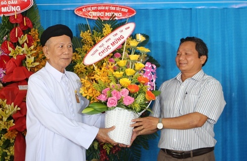 Ban_Dai_dien_Hoi_thanh_Cao_Dai_Tay_Ninh_tinh_Tay_Ninh_to_chuc_le_Tong_ket_hanh_dao_nam_2017