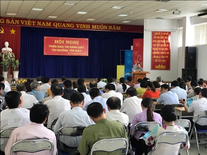 UBND_thi_xa_Di_An__tinh_Binh_Duong_to_chuc_2_hoi_nghi_trien_khai_Luat_tin_nguong__ton_giao