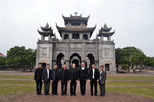 Phai_doan_ngoai_giao_cua_Toa_thanh_tham_Giao_phan_Phat_Diem