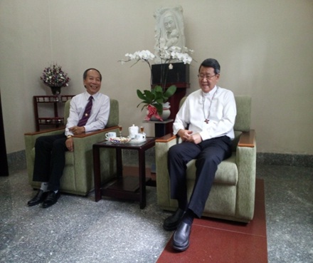 Lanh_dao_Ban_Ton_giao_Chinh_phu_tham__chuc_Tet_Toa_Giam_muc_My_Tho