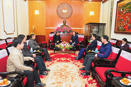 Pho_Chu_tich_UB_TU_MTTQ_Viet_Nam_tiep_doan_Toa_Giam_muc_Giao_phan_Lang_Son