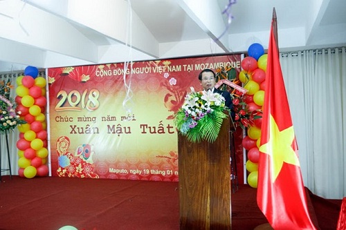Cong_dong_nguoi_Viet_tai_Mozambique_to_chuc_don_Xuan_Mau_Tuat