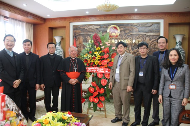 Cac_to_chuc_Cong_giao_tham_va_chuc_Tet_Ban_Ton_giao_Chinh_phu