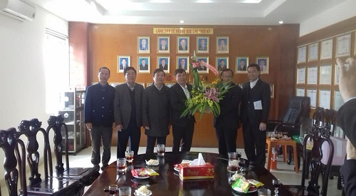 Toa_Giam_muc_Giao_phan_Vinh_tham_va_chuc_Tet_Dang_bo_va_nhan_dan_tinh_Quang_Binh