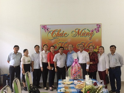 Ban_Ton_giao_Ca_Mau_tham_va_chuc_Tet_mot_so_to_chuc_ton_giao