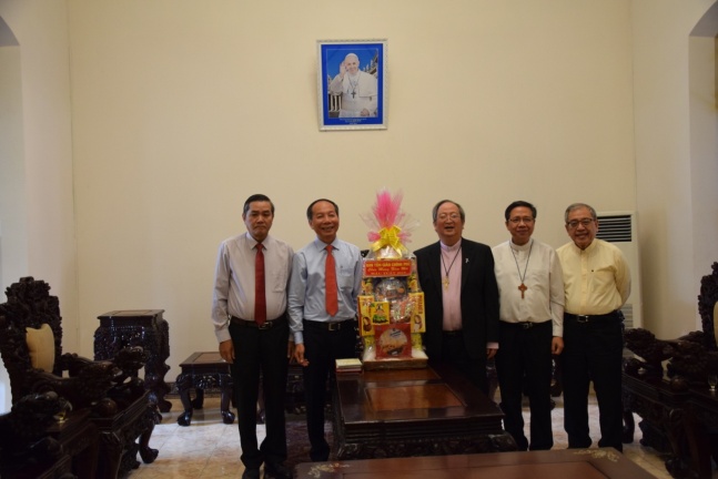 Lanh_dao_Ban_Ton_giao_Chinh_phu_chuc_Tet_Tong_Giao_phan_thanh_pho_Ho_Chi_Minh__Hong_y_Pham_Minh_Man_va_Giao_phan_Ba_Ria
