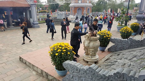 Quang_Binh__Dong_cac_ton_giao_vui_Tet_Co_truyen