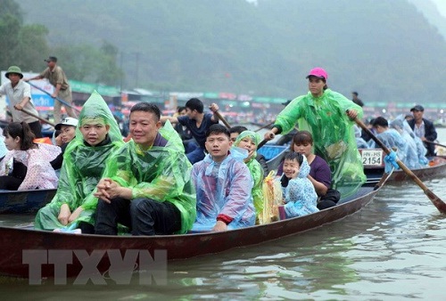De_nghi_Ha_Noi_kiem_tra__ra_soat_cong_tac_to_chuc_Le_hoi_chua_Huong