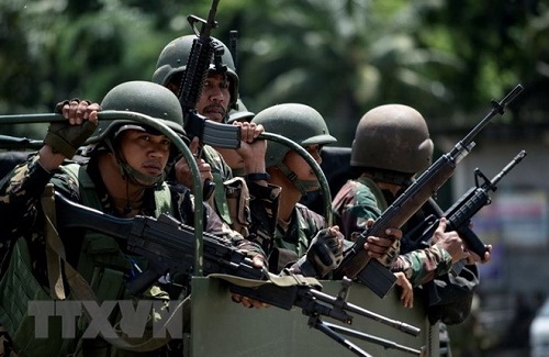 Philippines_canh_bao_cac_tay_sung_khung_bo_tim_cach_tro_lai_Marawi