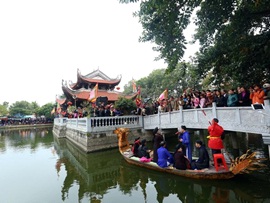 Khai_hoi_Lim_mang_dam_ban_sac_van_hoa_vung_Kinh_Bac