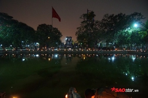 Mot_so_hinh_anh_le_khai_an_den_Tran