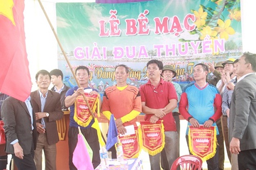 Le_hoi_dua_thuyen_truyen_thong_cua_xa_Duc_Trach__huyen_Bo_Trach__tinh_Quang_Binh