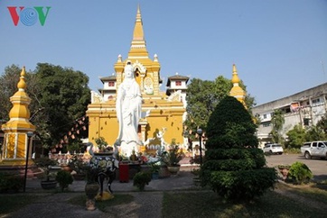 Viet_kieu_tai_Lao_cau_quoc_thai_dan_an