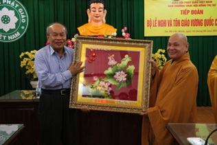 Bo_truong_Bo_Le_nghi_va_Ton_giao_Vuong_quoc_Campuchia_tham_Van_phong_II_Trung_uong_Giao_hoi_Phat_giao_Viet_Nam