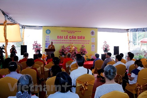 Kieu_bao_tai_Lao_to_chuc_Dai_le_cau_sieu_cho_cac_anh_hung_liet_sy