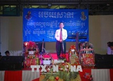 Cong_dong_nguoi_Viet_tai_Campuchia_don_mung_Tet_Chol_Chnam_Thmay