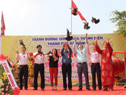 Cong_dong_tin_nguong_tho_Mau_Da_Nang_to_chuc_le_hoi_Buu_dan_Thanh_Mau_De_Tam_Thoai_cung_nam_2018