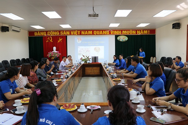 Le_ra_mat_tap_san__Chu_tich_Ho_Chi_Minh_voi_cong_tac_ton_giao_