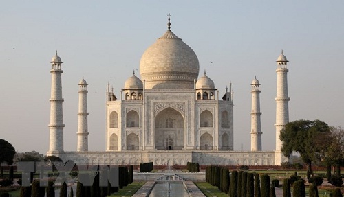 Den_Taj_Mahal_hu_hong_do_anh_huong_cua_o_nhiem_khong_khi