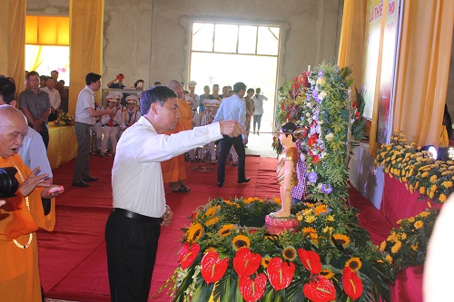 Dai_le_Phat_dan_va_duc_tuong_dong_Phat_Thich_ca_mau_ni_tai_tinh_Bac_Ninh