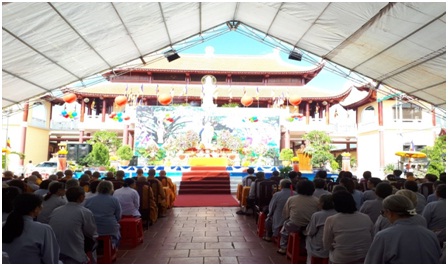 Dai_le_Phat_dan_tai_chua_Hue_Chieu_tinh_KomTum