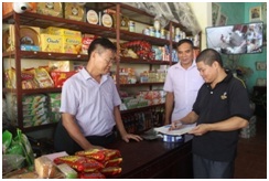 Dong_bao_Cong_giao_tinh_Vi_nh_Phu_c_voi_cac_phong_trao_thi_dua_yeu_nuoc