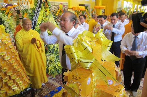 Pho_Thu_tuong_thuong_truc_Truong_Hoa_Binh_vieng_Hoa_thuong_Thich_Duc_Phuong