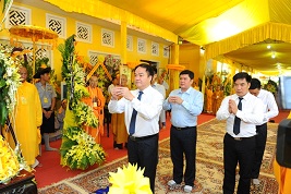 Truong_ban_Ban_Ton_giao_Chinh_phu_Vu_Chien_Thang_vieng_tang_Hoa_thuong_Thich_Duc_Phuong
