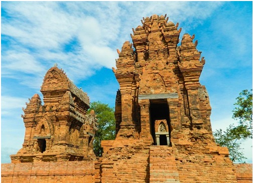 An_Do_xem_xet_tai_tro_cai_thien_co_so_ha_tang_tai_Thap_Poklong_Garai_va_Thap_Hoa_Lai