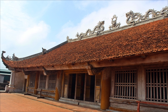 Tam_dinh_Dong_Bac__tinh_Quang_Ninh____cot_moc__van_hoa_ben_bo_Bien_Dong