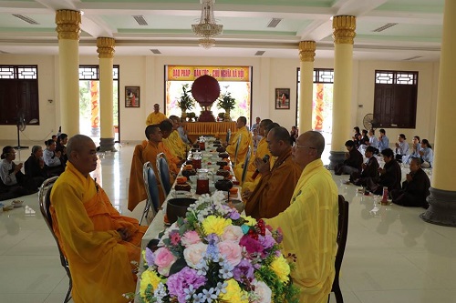 Thuong_toa_Thich_Duc_Thien_tham_chua_Dai_Giac_va_chua_Hoang_Phuc__tinh_Quang_Binh