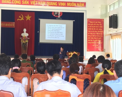 Huyen_Cat_Tien__tinh_Lam_Dong_to_chuc_tap_huan_cong_tac_ton_giao