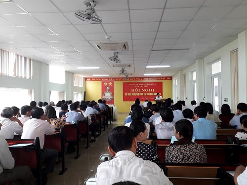 Hoi_nghi_tap_huan_cong_tac_ton_giao_cho_can_bo_cong_chuc_tren_dia_ban_tinh_Quang_Binh