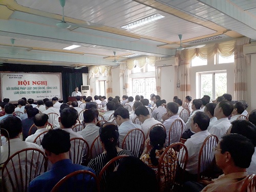 Hoi_nghi_boi_duong_phap_luat_cho_can_bo__cong_chuc_lam_cong_tac_ton_giao_nam_2018_tai_Hai_Duong