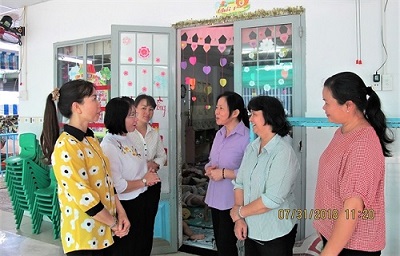 Hoi_LHPN_TP_HCM_tham_chuc_sac_ton_giao__nu_tu_tai_cac_Dong_tu_Thien_Chua_giao