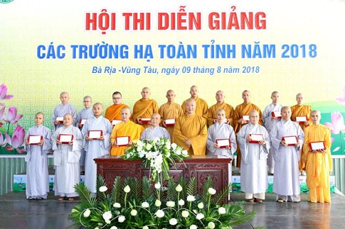 18_thi_sinh_tham_gia_Hoi_thi_dien_giang_cac_truong_ha_o_Ba_Ria___Vung_Tau