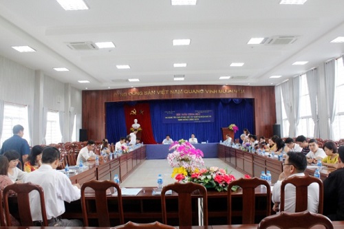 Hoi_thao_khoa_hoc_ve_da_dang_ton_giao_o_khu_vuc_Tay_Nam_Bo