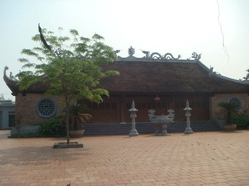 Dinh_thon_Yen_Thai__dinh_Lang_Thap_Duong_tho_Dang_Oanh