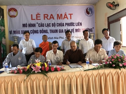 Kien_Giang__Ra_mat_cau_lac_bo__Chua_Phuoc_Lien_vi_mau_xanh_cong_dong__tham_gia_bao_ve_moi_truong_