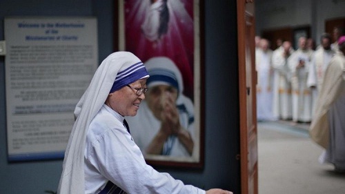 Thanh_lap_Giao_phan_tai_Kosovo_nhan_le_Me_Teresa_Calcutta
