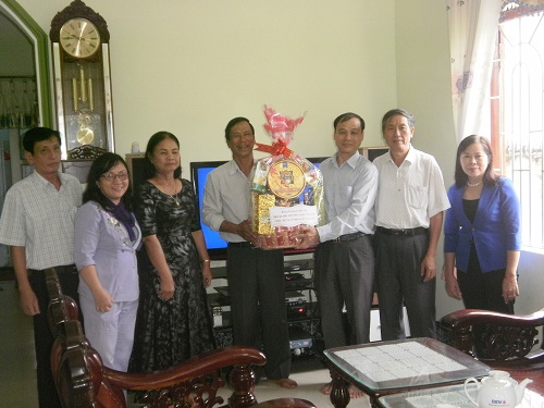 Lanh_dao_tinh_Ninh_Thuan_tham__chuc_mung_le_hoi_Kate_nam_2018