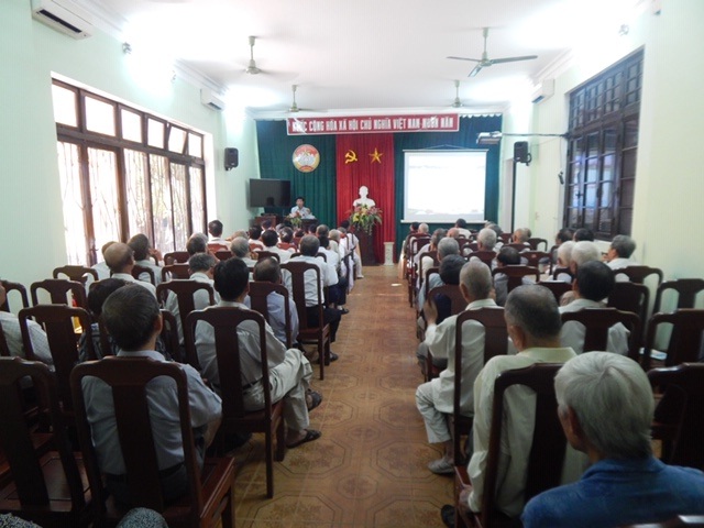 Pho_bien_kien_thuc_Quoc_phong___An_ninh_cho_chuc_viec_cac_ton_giao_o__thanh_pho_Hue